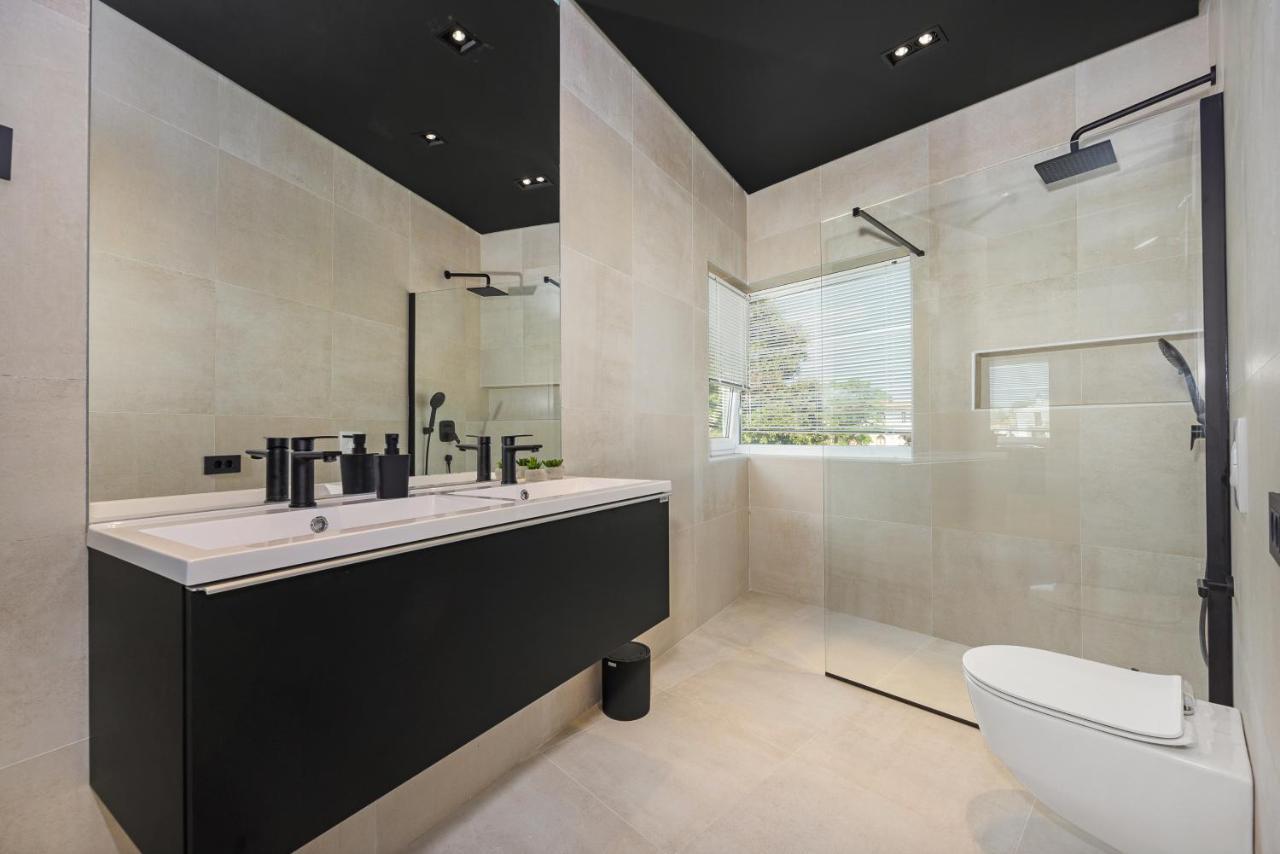 Villa Aida - 4 Bedroom Luxury Villa With Large Private Pool 4K Projector And Jacuzzi Pula Exterior foto
